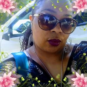 Meet your Posher, Krystal